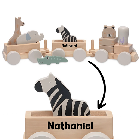 Holzspielzeug-Zug mit Waggons und Tiermotiven – inklusive Gravur mit Wunschname